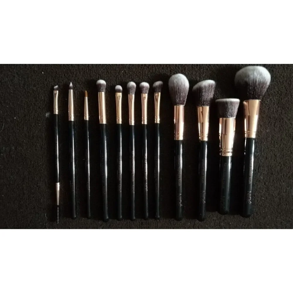 Niré Beauty 15piece Black Rose Gold Makeup Brush Set & Beauty Blender With Case